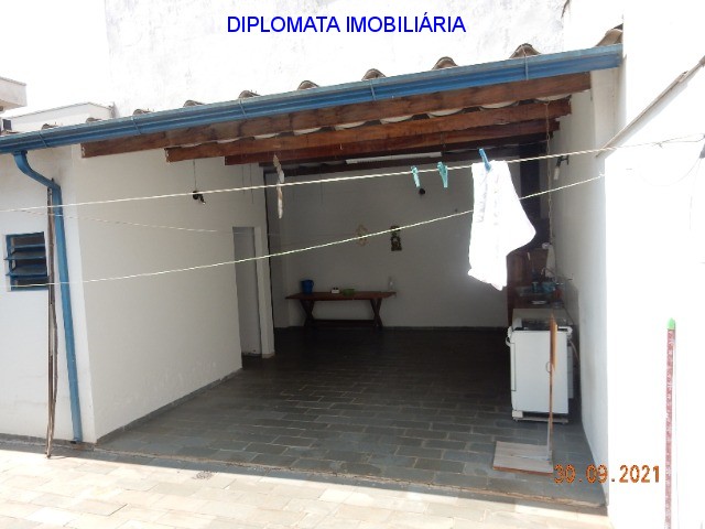 Casa à venda com 3 quartos, 300m² - Foto 23