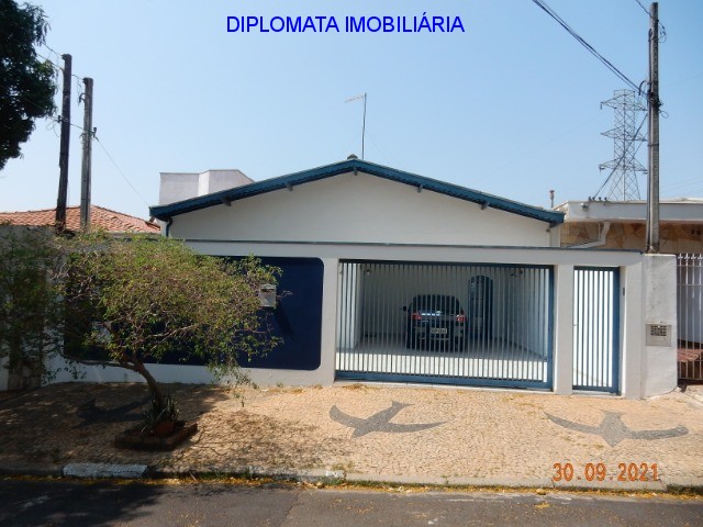 Casa à venda com 3 quartos, 300m² - Foto 3