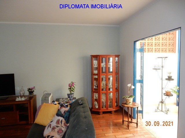 Casa à venda com 3 quartos, 300m² - Foto 5