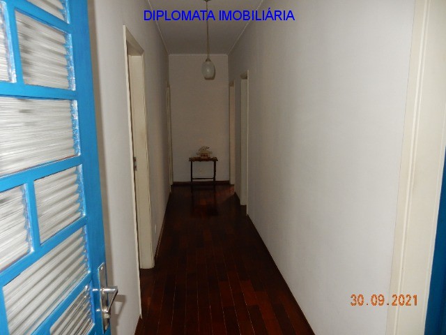 Casa à venda com 3 quartos, 300m² - Foto 7