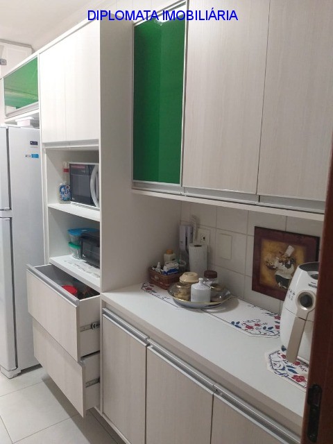 Apartamento à venda com 3 quartos, 86m² - Foto 4