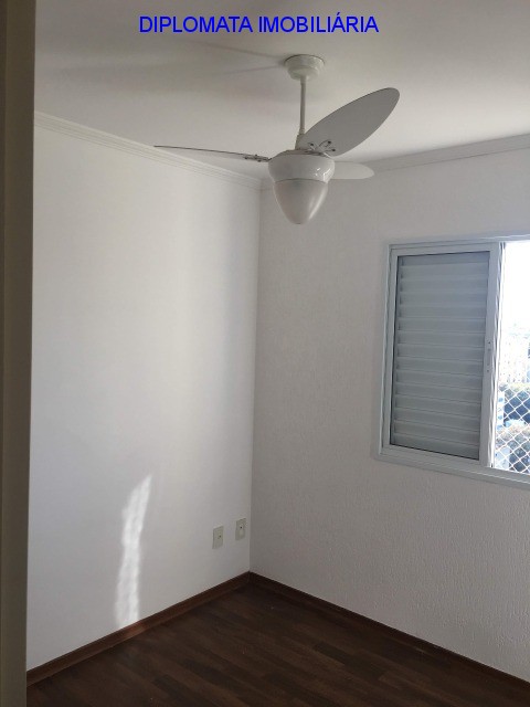 Apartamento à venda com 3 quartos, 60m² - Foto 4