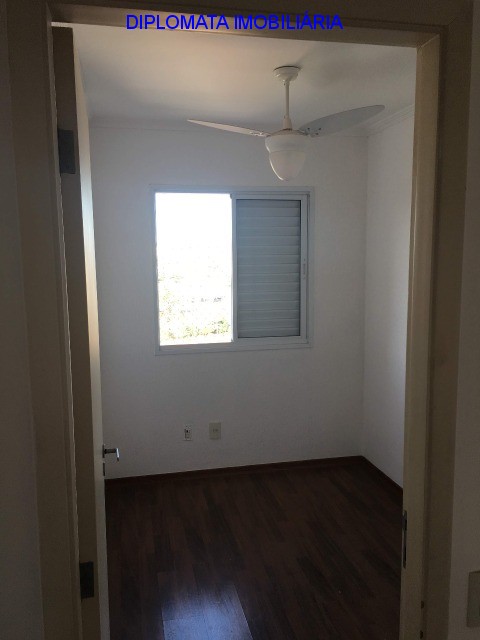 Apartamento à venda com 3 quartos, 60m² - Foto 3