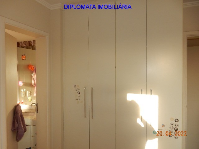 Apartamento à venda com 3 quartos, 110m² - Foto 11