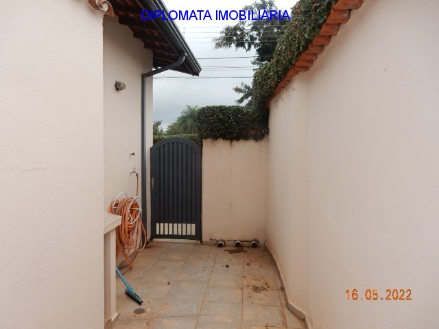 Casa à venda com 4 quartos, 283m² - Foto 16