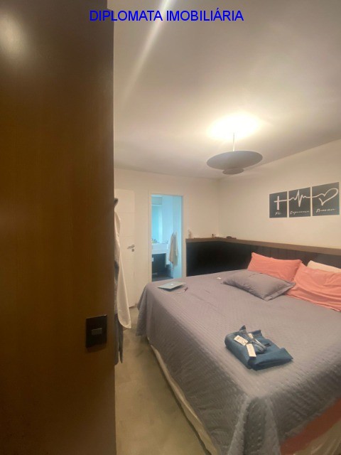 Apartamento à venda com 1 quarto, 70m² - Foto 4