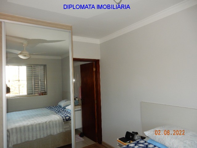 Sobrado à venda com 3 quartos, 352m² - Foto 10