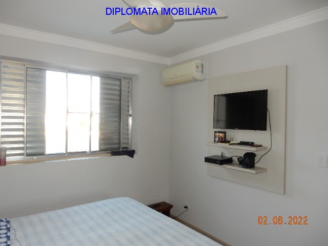 Sobrado à venda com 3 quartos, 352m² - Foto 12