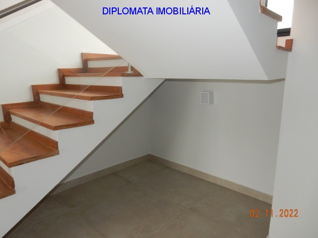 Casa de Condomínio à venda com 3 quartos, 250m² - Foto 9