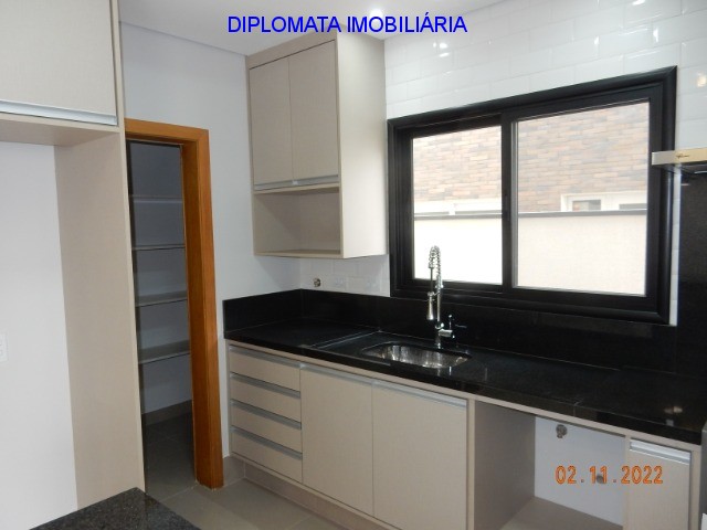 Casa de Condomínio à venda com 3 quartos, 250m² - Foto 22