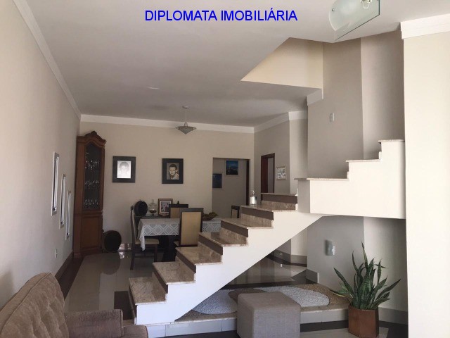 Sobrado à venda com 3 quartos, 250m² - Foto 17