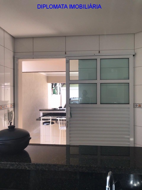 Sobrado à venda com 3 quartos, 250m² - Foto 11