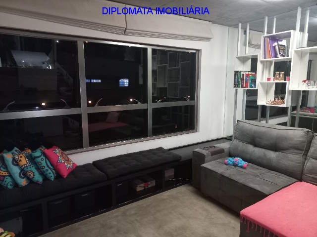 Apartamento à venda com 1 quarto, 70m² - Foto 47