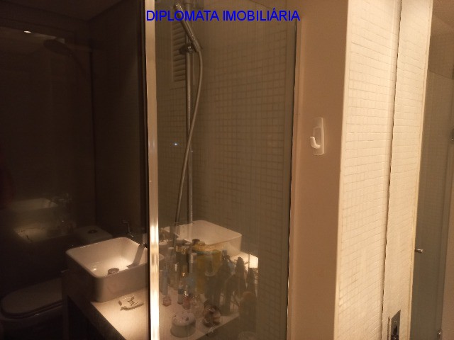 Apartamento à venda com 1 quarto, 70m² - Foto 30