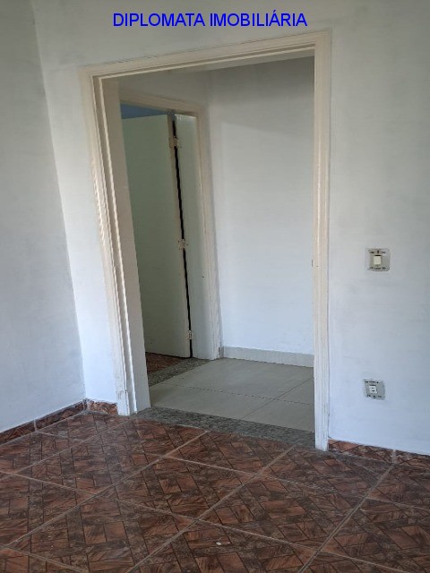 Casa à venda com 2 quartos, 250m² - Foto 17