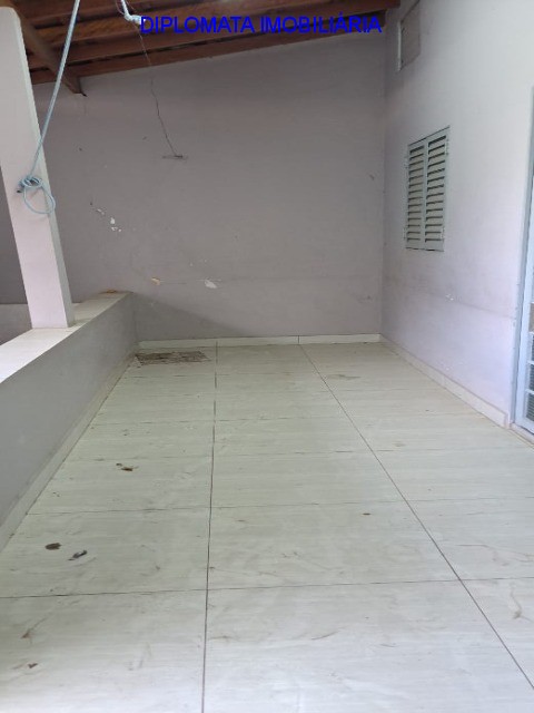 Casa à venda com 2 quartos, 250m² - Foto 18