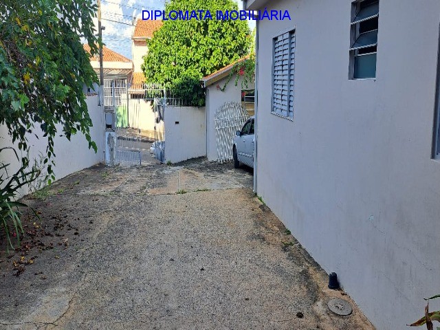 Casa à venda com 2 quartos, 250m² - Foto 4