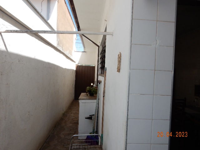 Casa à venda com 3 quartos, 360m² - Foto 19