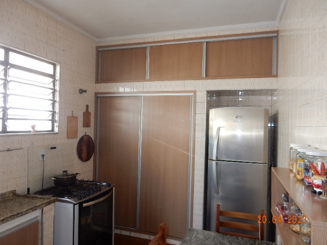 Casa à venda com 3 quartos, 360m² - Foto 18