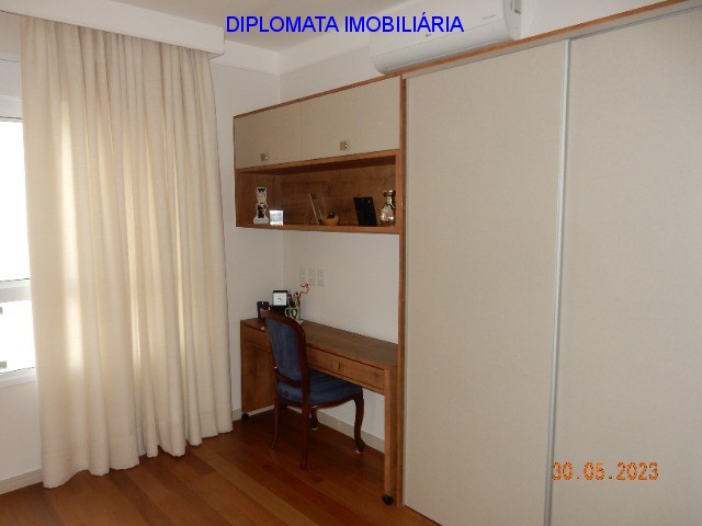 Apartamento à venda com 3 quartos, 179m² - Foto 24