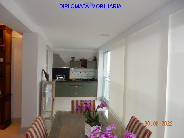 Apartamento à venda com 3 quartos, 179m² - Foto 10