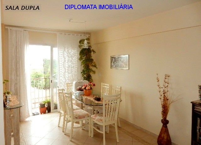 Apartamento à venda com 2 quartos, 84m² - Foto 2