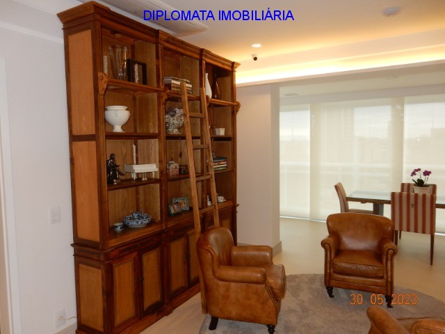 Apartamento à venda com 3 quartos, 179m² - Foto 8