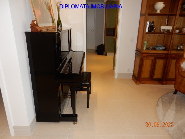 Apartamento à venda com 3 quartos, 179m² - Foto 15