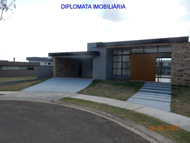 Casa de Condomínio à venda com 3 quartos, 535m² - Foto 1