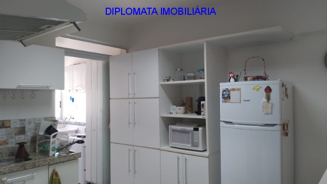 Apartamento à venda com 3 quartos, 90m² - Foto 1