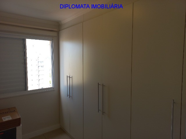 Apartamento à venda com 2 quartos, 65m² - Foto 17