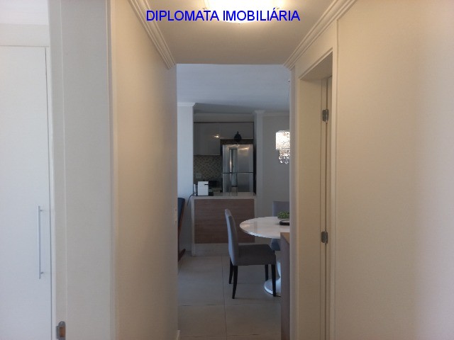 Apartamento à venda com 2 quartos, 65m² - Foto 19