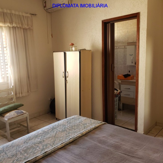 Casa à venda com 3 quartos, 500m² - Foto 16