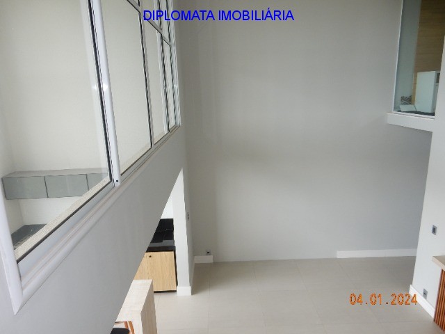 Apartamento à venda com 4 quartos, 196m² - Foto 25