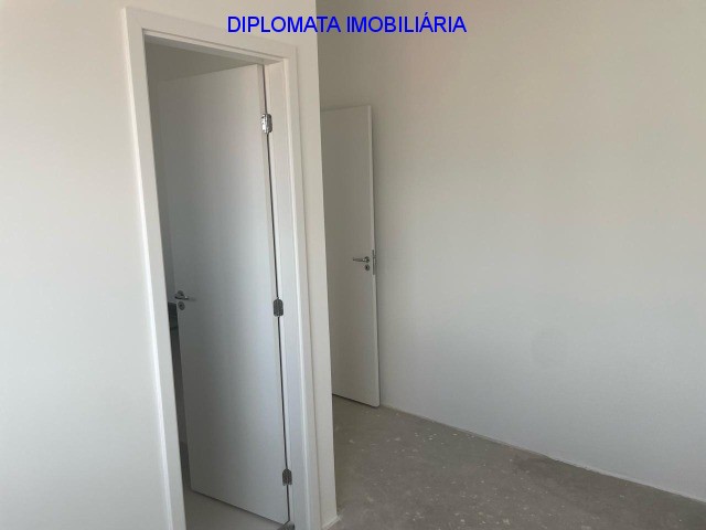 Apartamento à venda com 2 quartos, 57m² - Foto 13