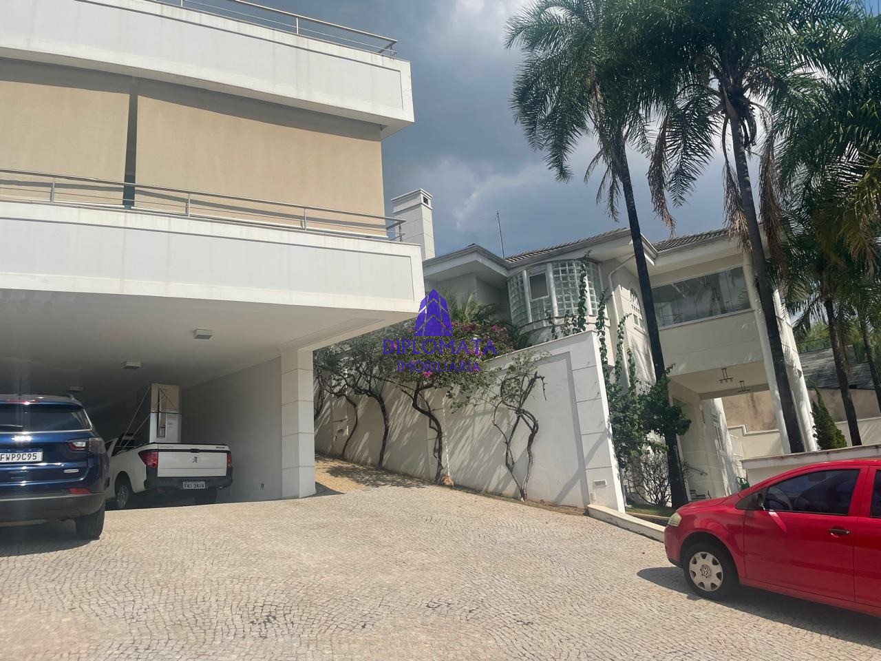 Casa de Condomínio à venda com 6 quartos, 1050m² - Foto 2