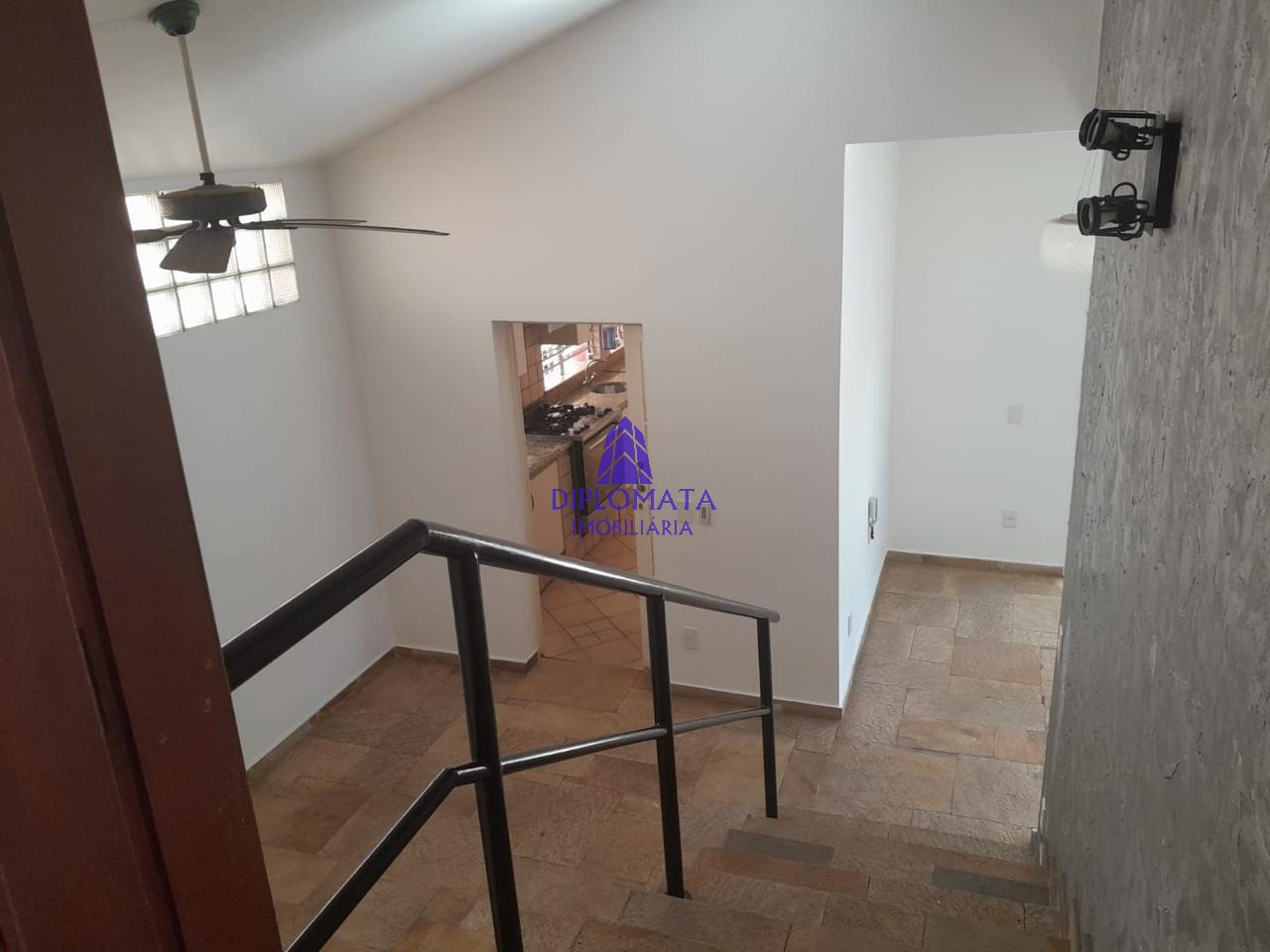 Sobrado à venda e aluguel com 3 quartos, 390m² - Foto 9