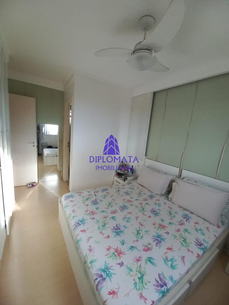 Apartamento à venda com 3 quartos, 98m² - Foto 11