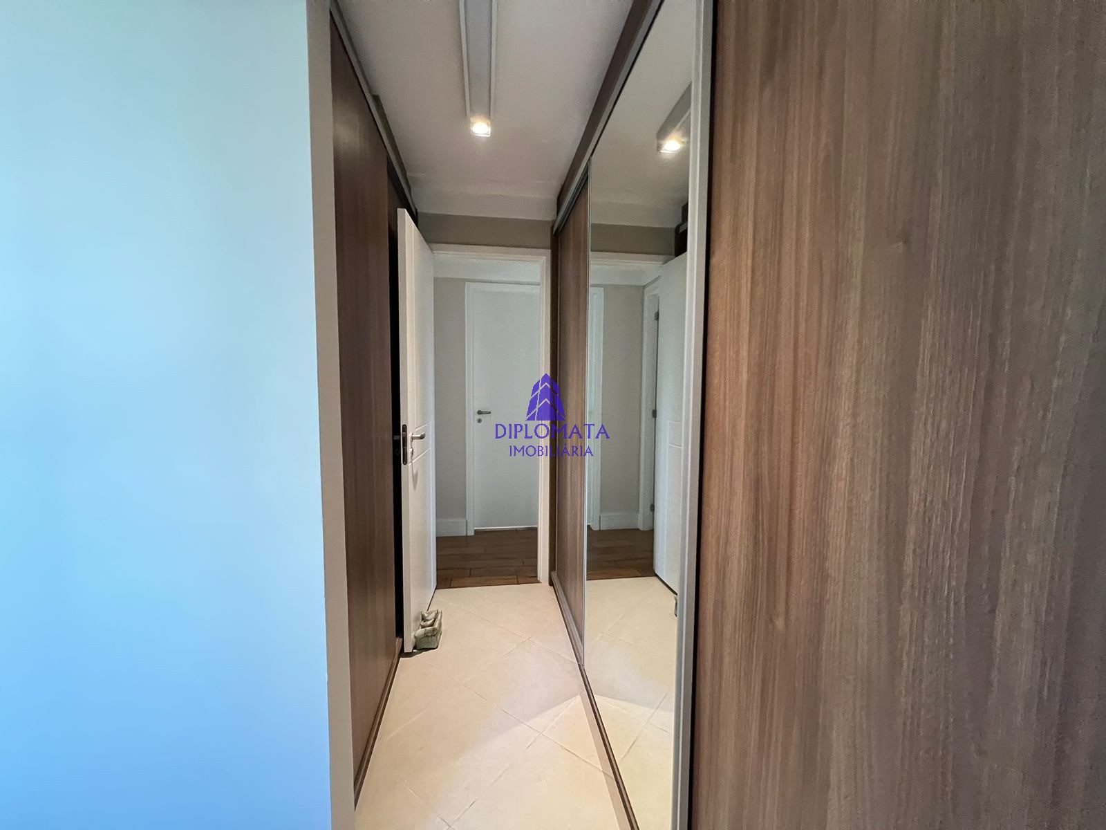 Apartamento à venda com 3 quartos, 132m² - Foto 4