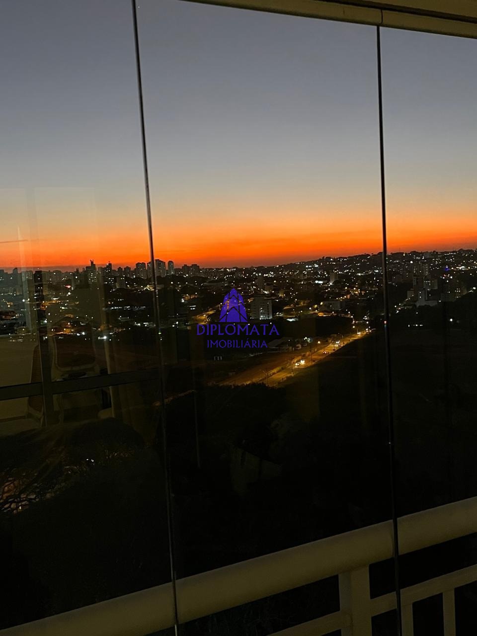 Apartamento para alugar com 2 quartos, 92m² - Foto 9
