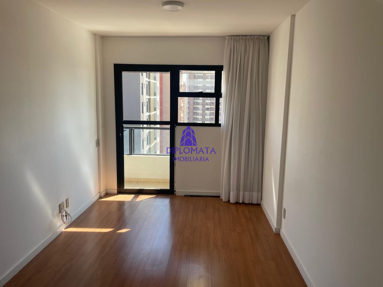 Apartamento para alugar com 1 quarto, 50m² - Foto 6