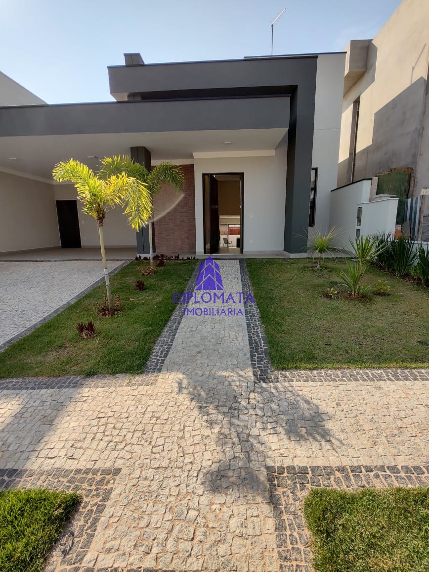 Casa de Condomínio à venda com 3 quartos, 300m² - Foto 1