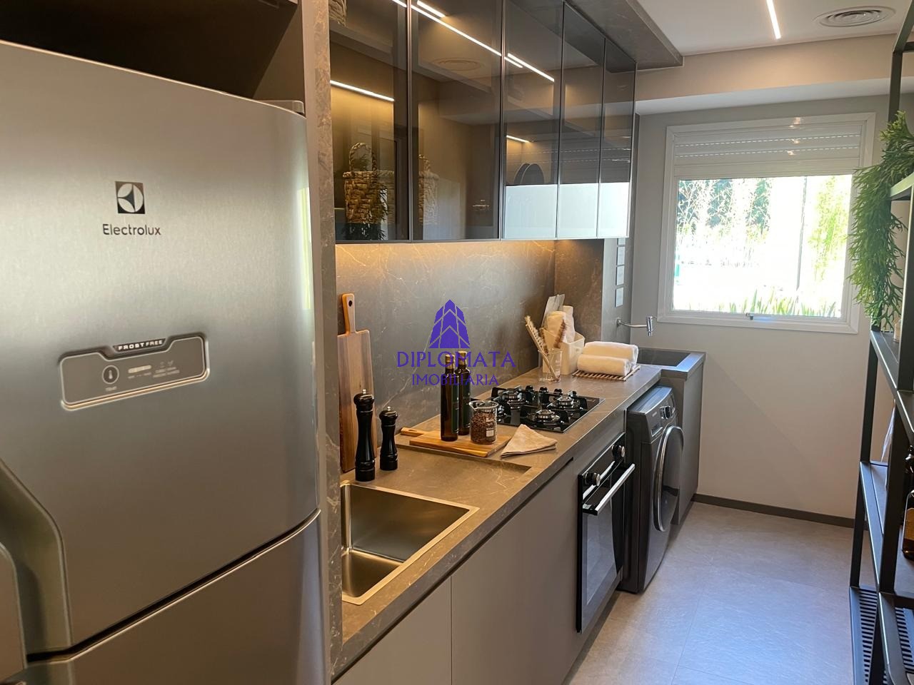 Apartamento à venda com 3 quartos, 76m² - Foto 1