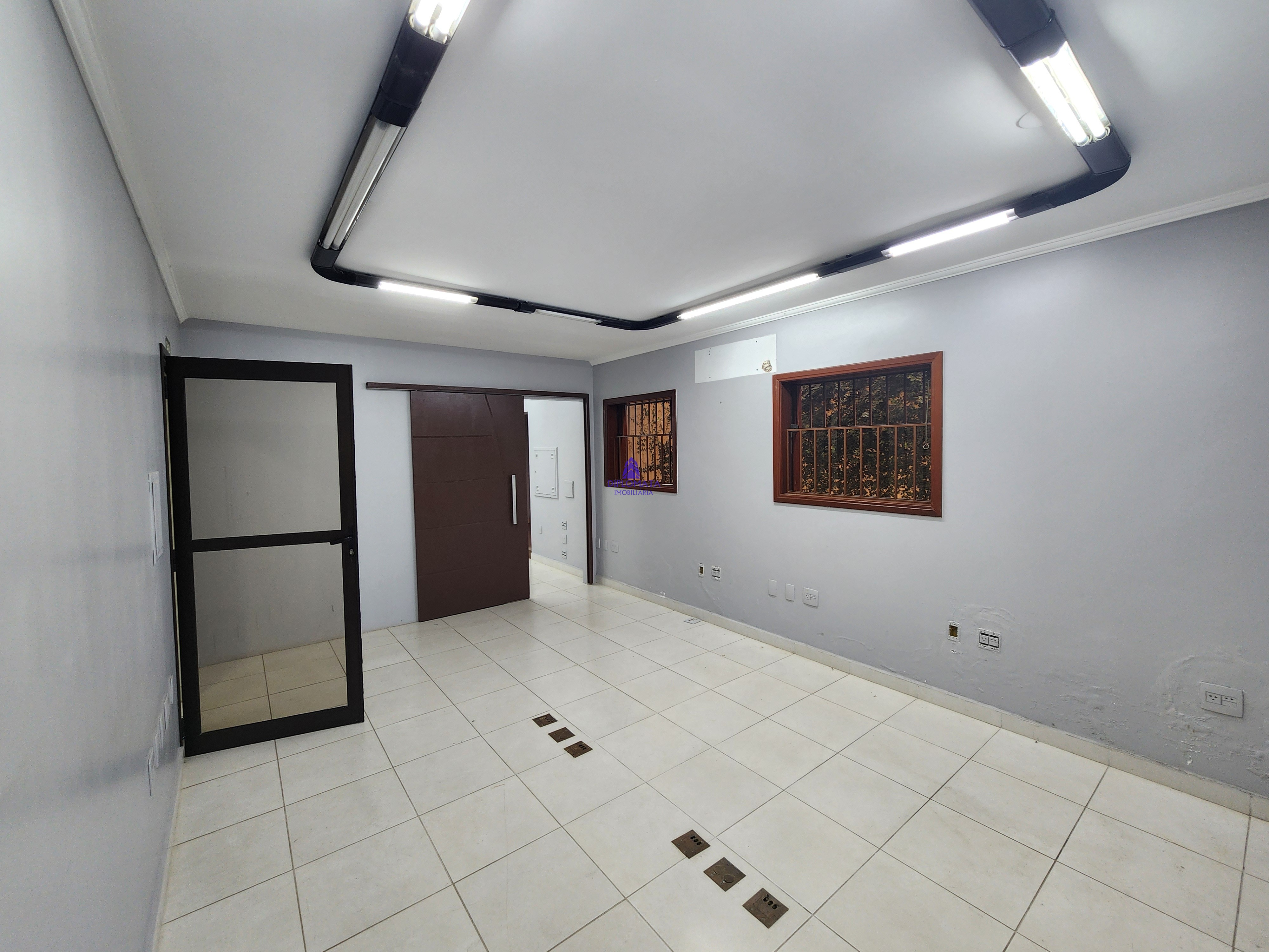 Prédio Inteiro para alugar com 5 quartos, 360m² - Foto 13