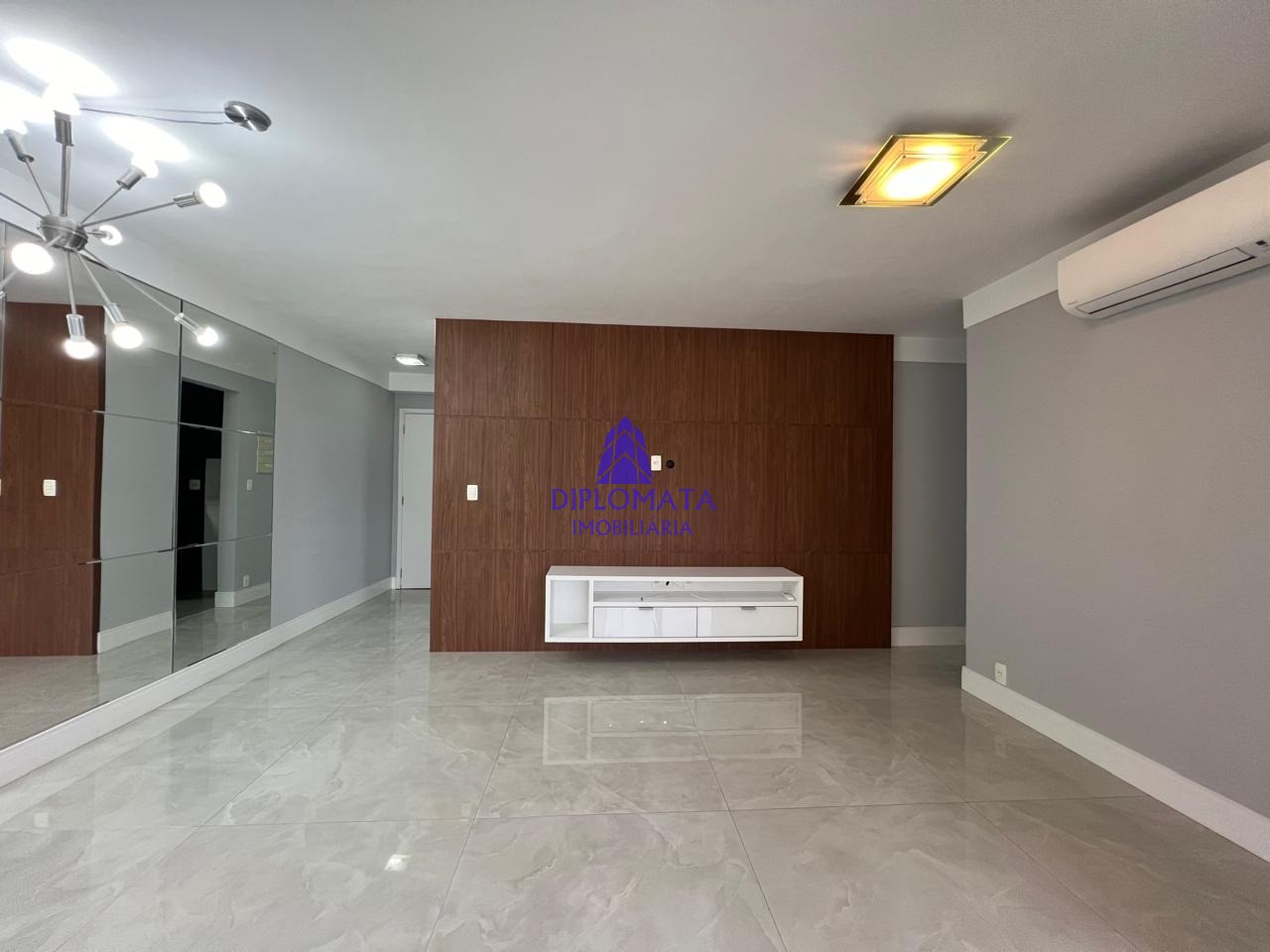 Apartamento à venda com 3 quartos, 92m² - Foto 4