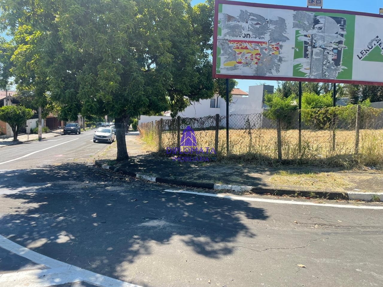 Loteamento e Condomínio à venda e aluguel, 725m² - Foto 1