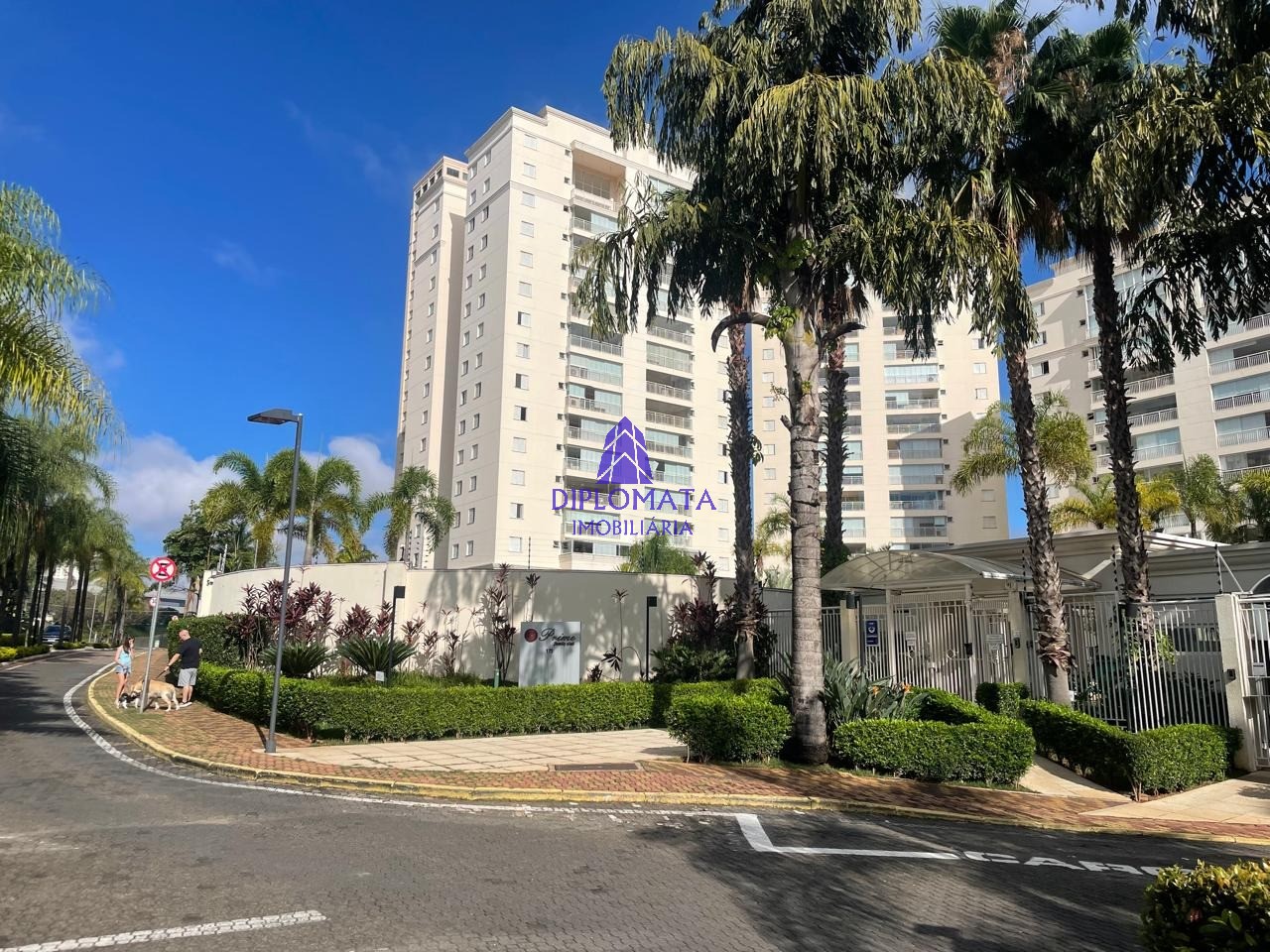 Apartamento à venda e aluguel com 3 quartos, 236m² - Foto 3