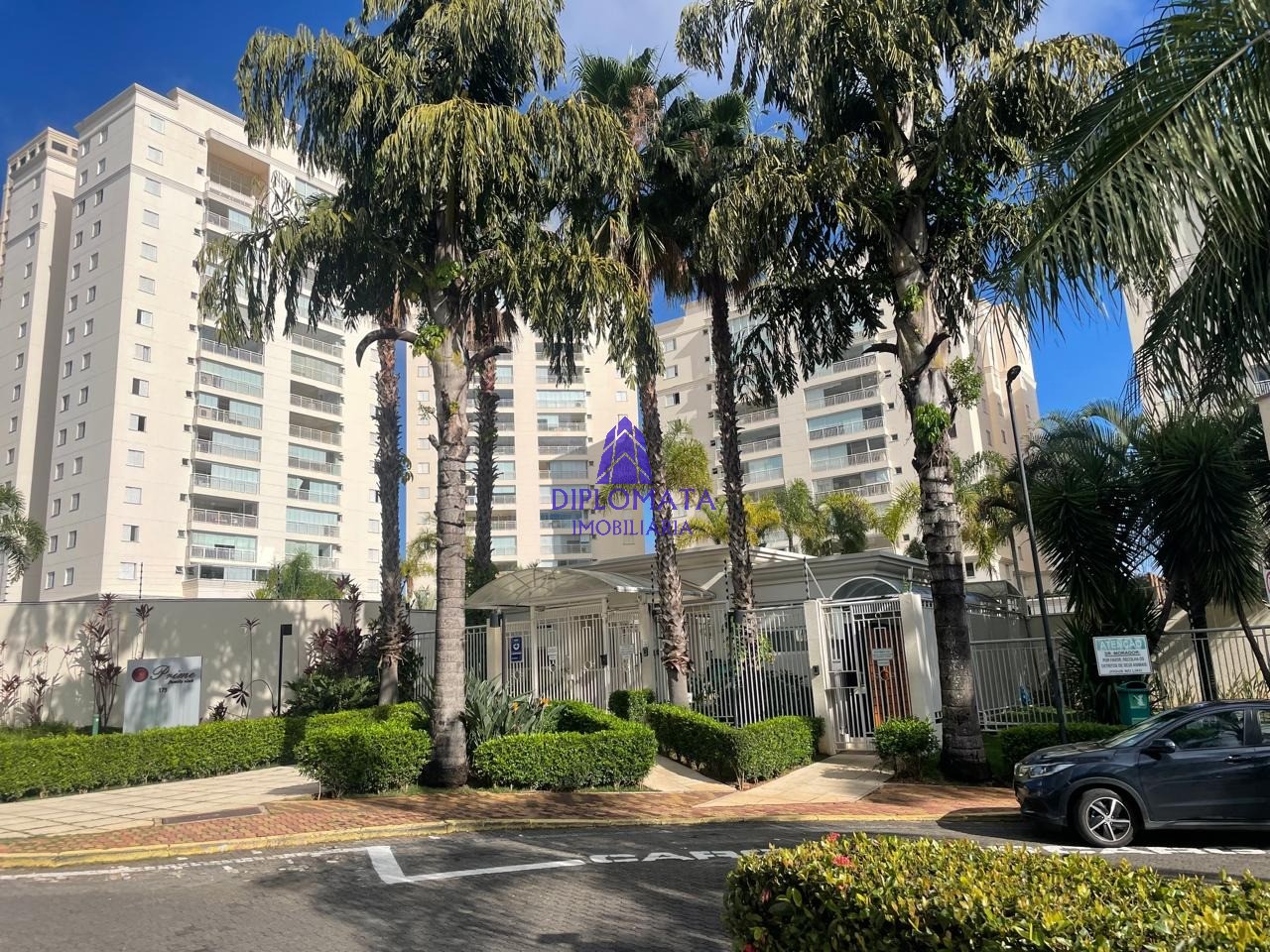 Apartamento à venda e aluguel com 3 quartos, 236m² - Foto 2