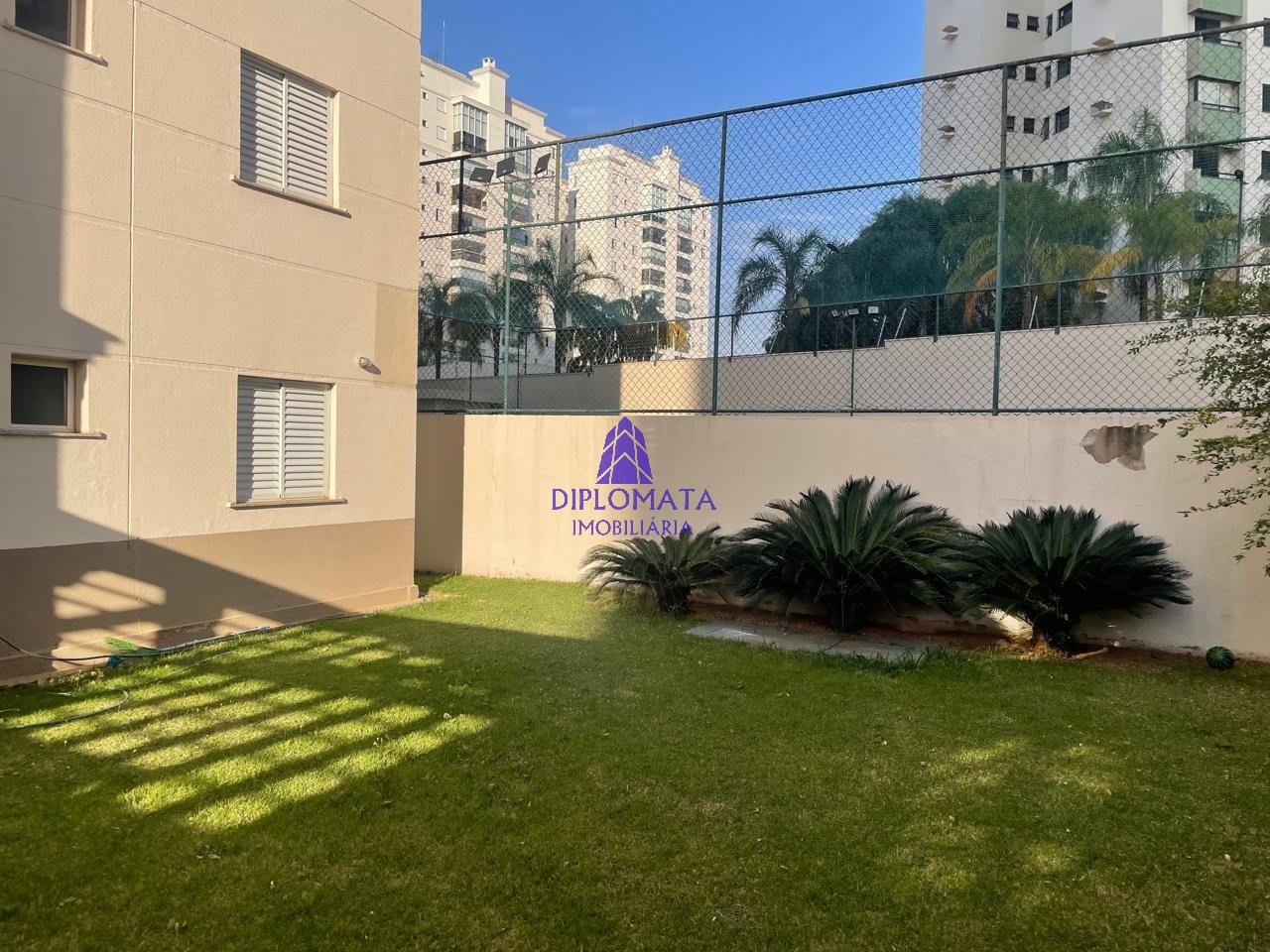 Apartamento à venda e aluguel com 3 quartos, 92m² - Foto 1