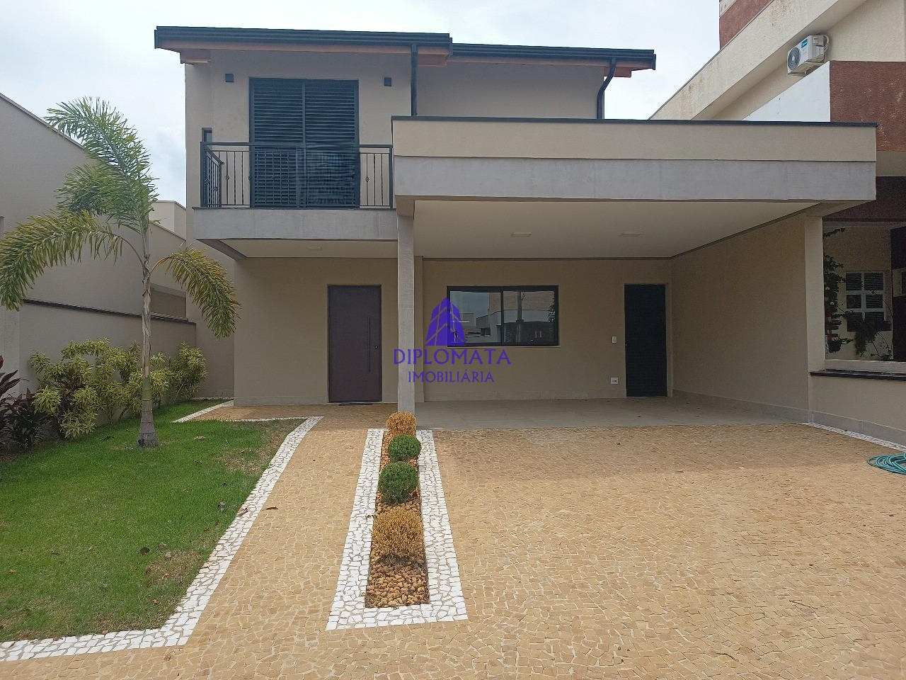 Casa de Condomínio à venda com 3 quartos, 250m² - Foto 3